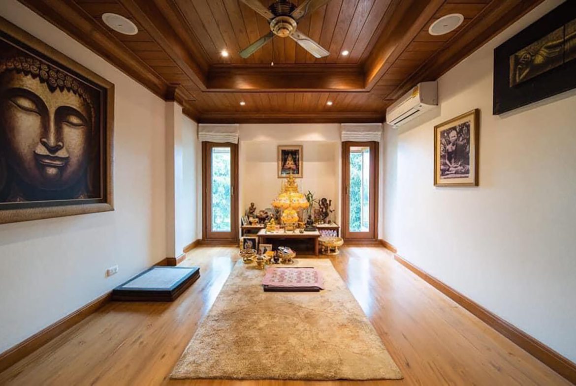 Contemporary Thai Teak House
