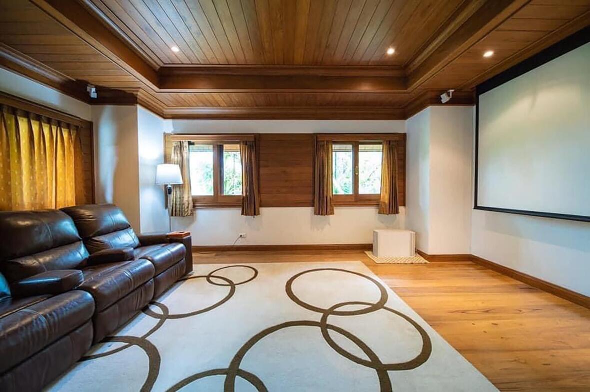 Contemporary Thai Teak House