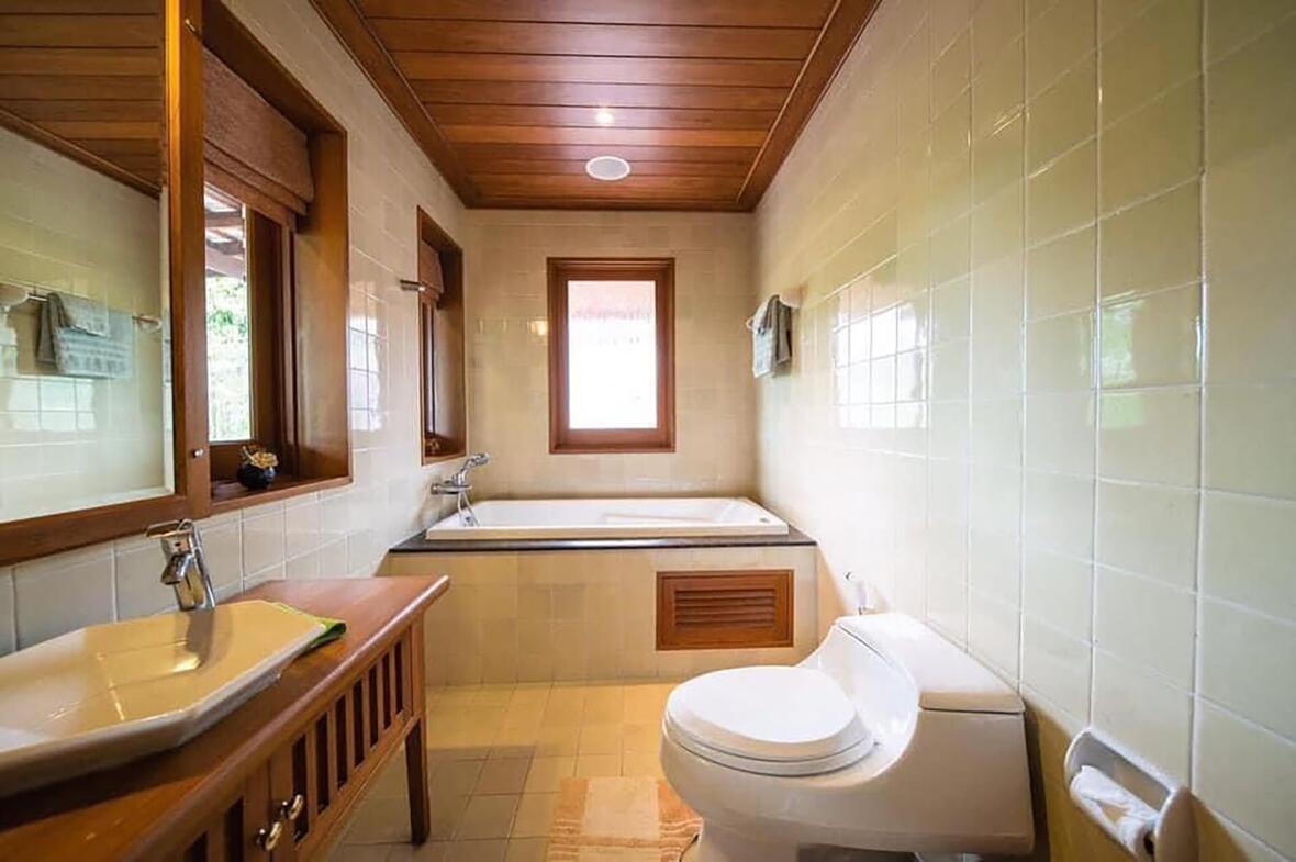 Contemporary Thai Teak House