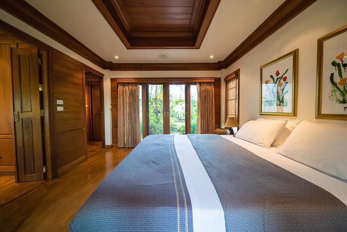 Contemporary Thai Teak House