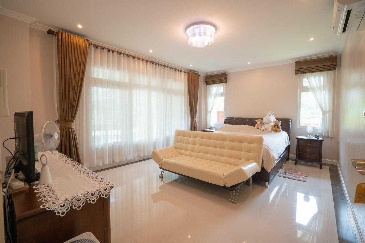 Exceptional Bungalow With Charming Garden, San Pak Waan