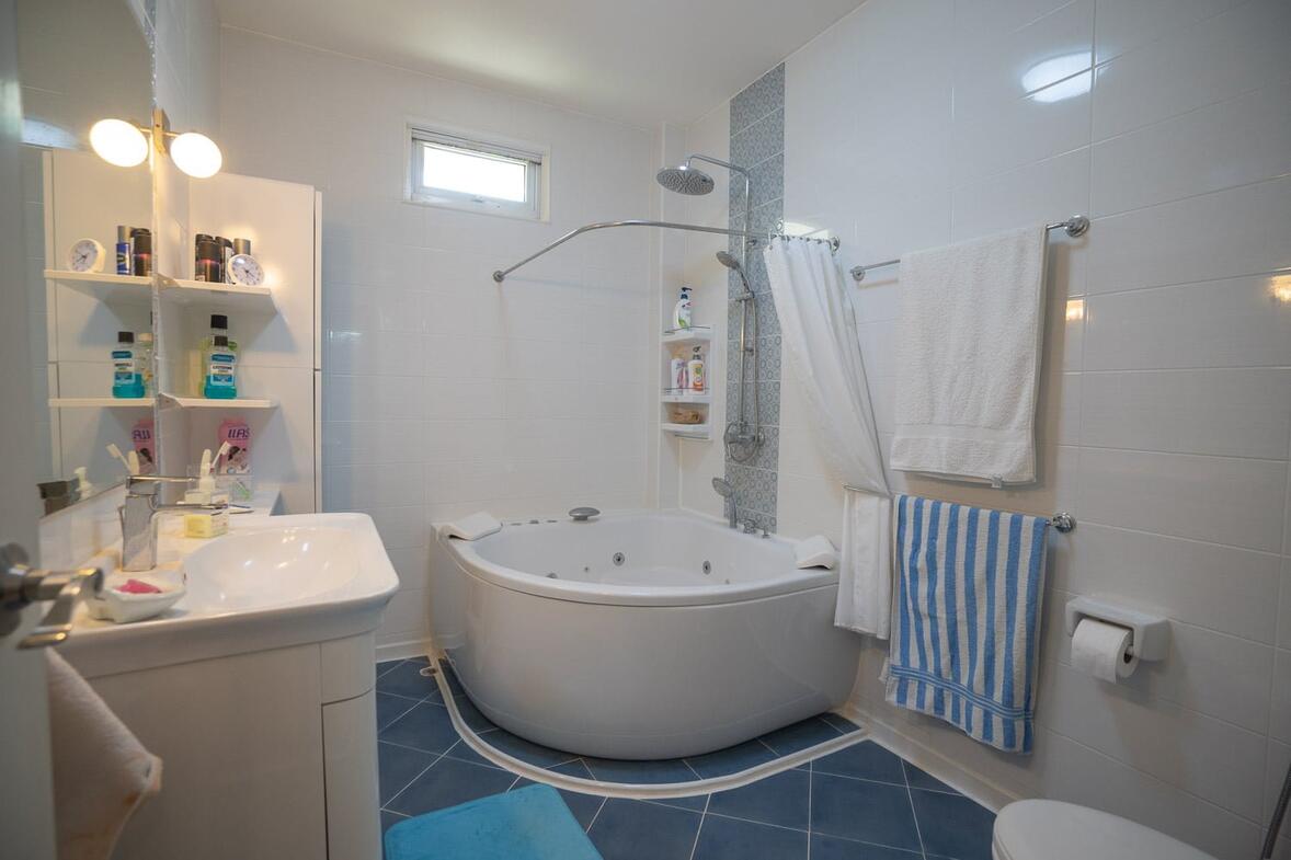 Exceptional Bungalow With Charming Garden, San Pak Waan