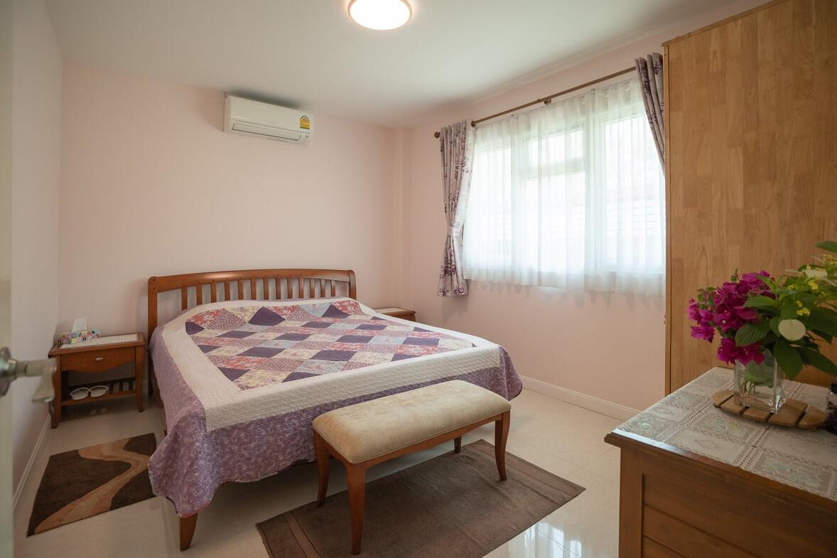 Exceptional Bungalow With Charming Garden, San Pak Waan