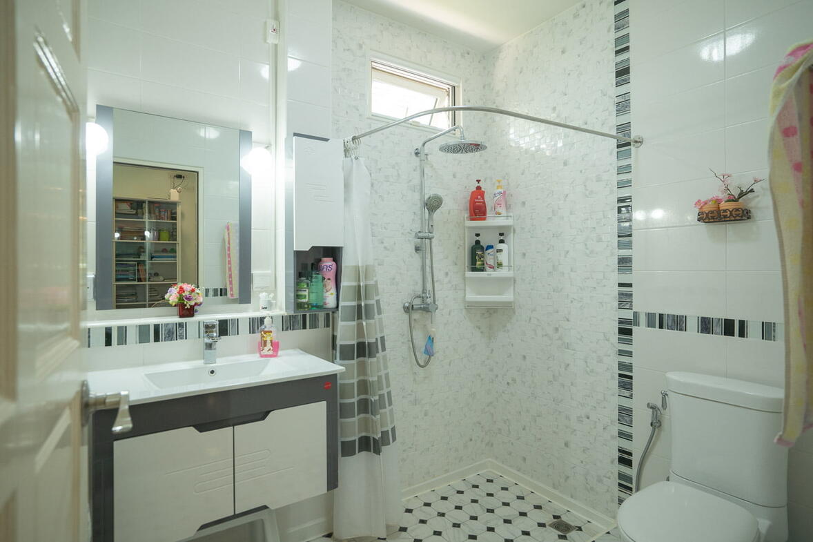 Exceptional Bungalow With Charming Garden, San Pak Waan