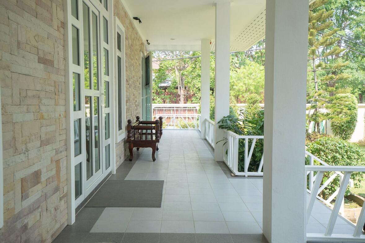Exceptional Bungalow With Charming Garden, San Pak Waan
