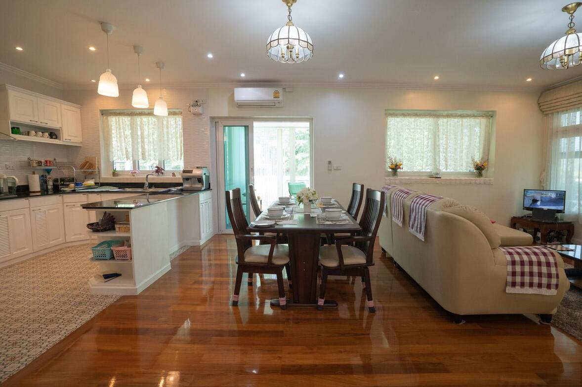Exceptional Bungalow With Charming Garden, San Pak Waan