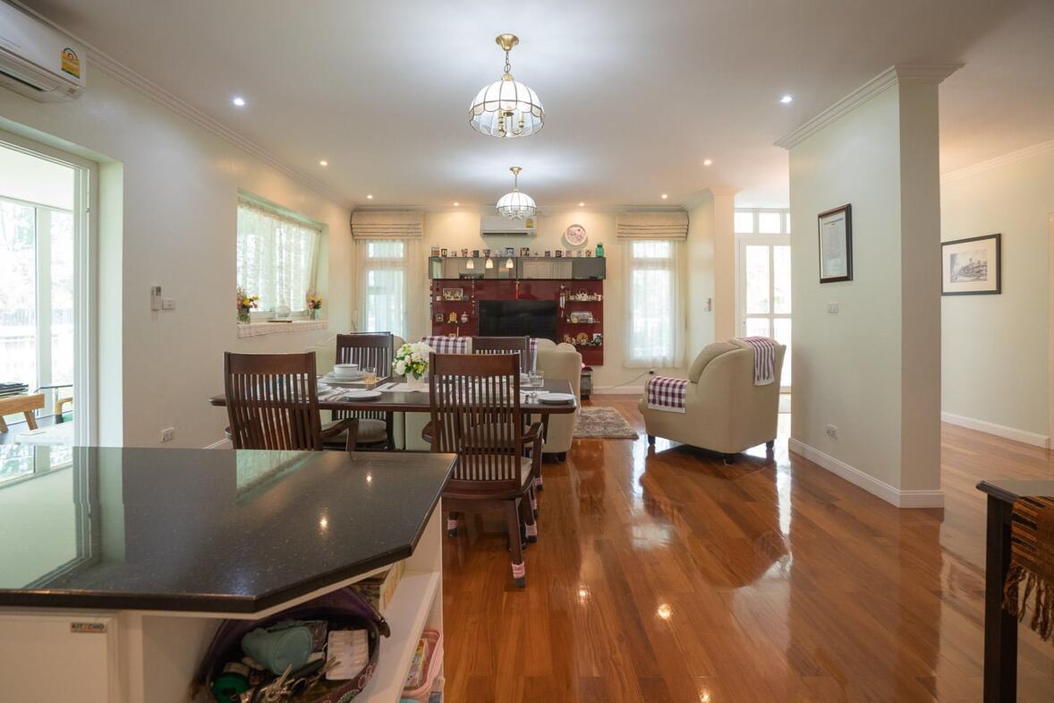 Exceptional Bungalow With Charming Garden, San Pak Waan