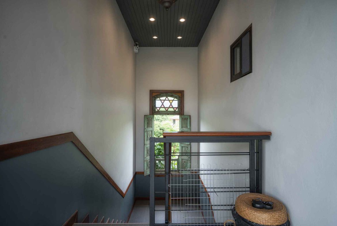 Exceptional Modern Home, Samoeng