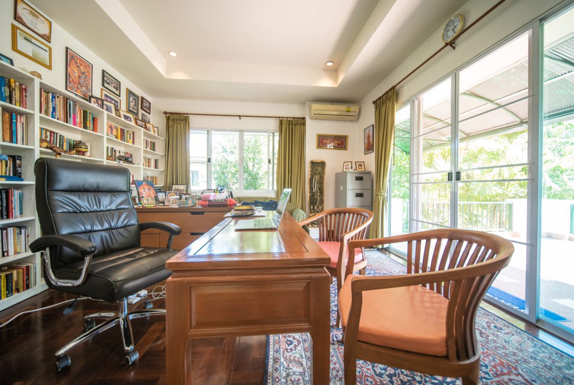 Lana Pinery, Large Family Home, Chiang Mai