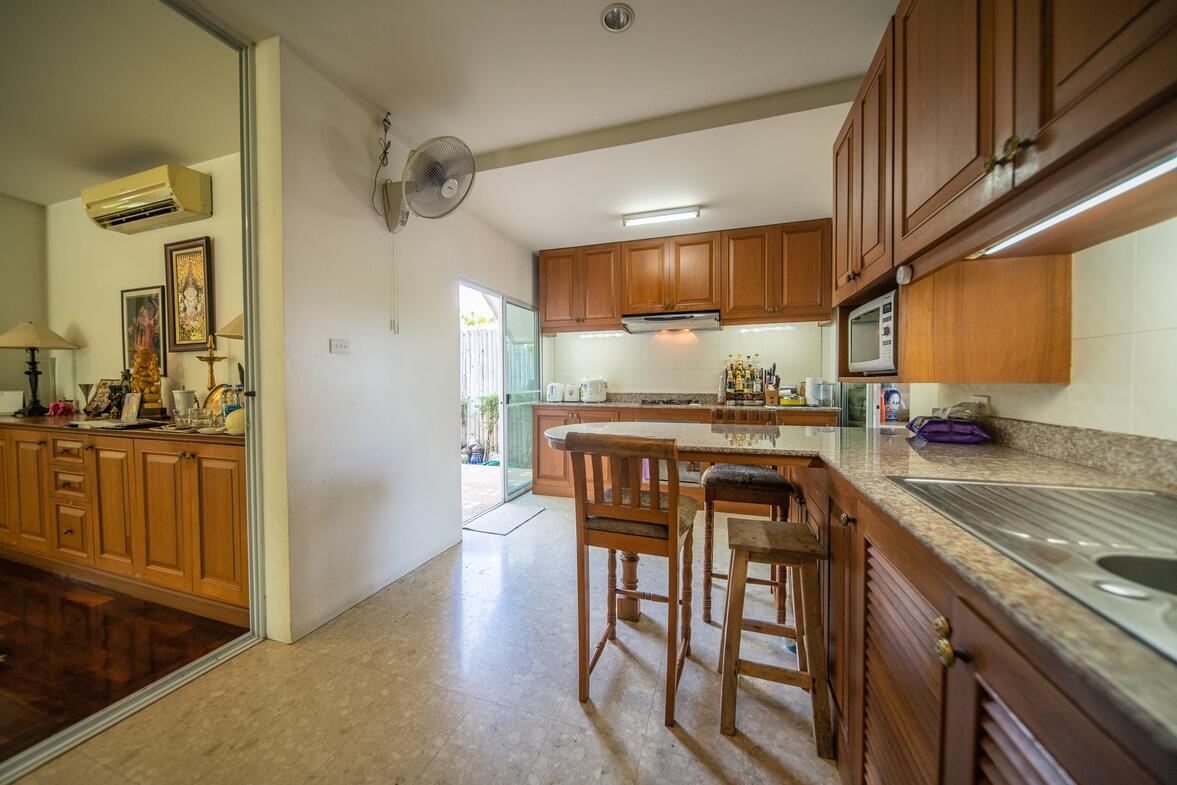Lana Pinery, Large Family Home, Chiang Mai