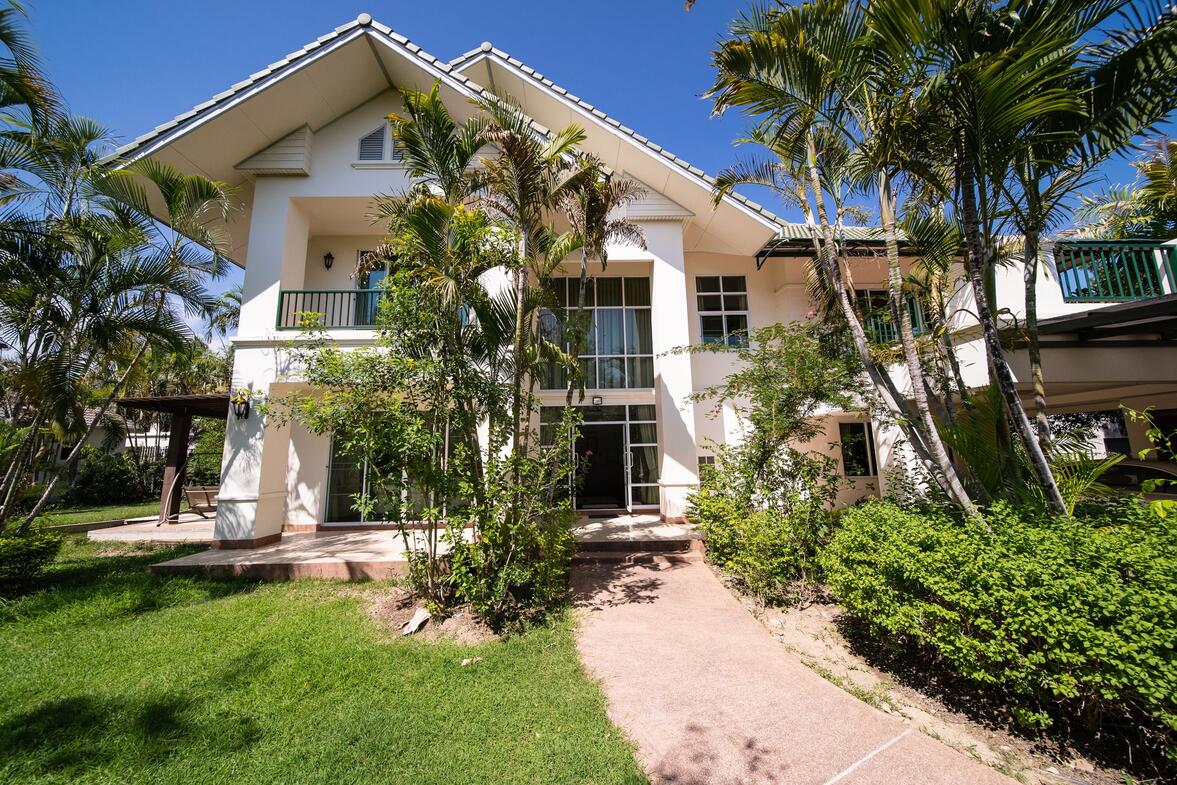 Lana Pinery, Large Family Home, Chiang Mai