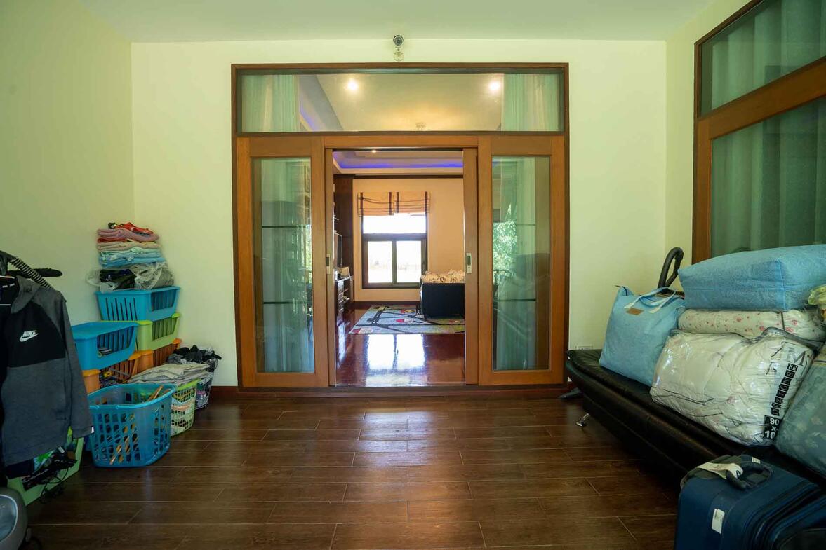 Sanpakwan 4 Bedroom Bunaglow
