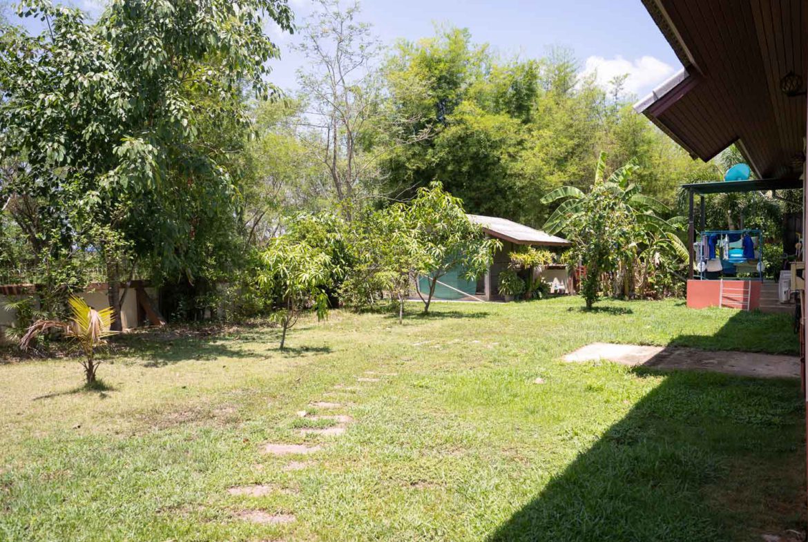 Sanpakwan 4 Bedroom Bunaglow