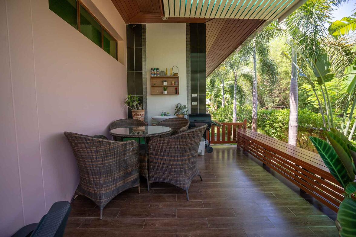 Sanpakwan 4 Bedroom Bunaglow