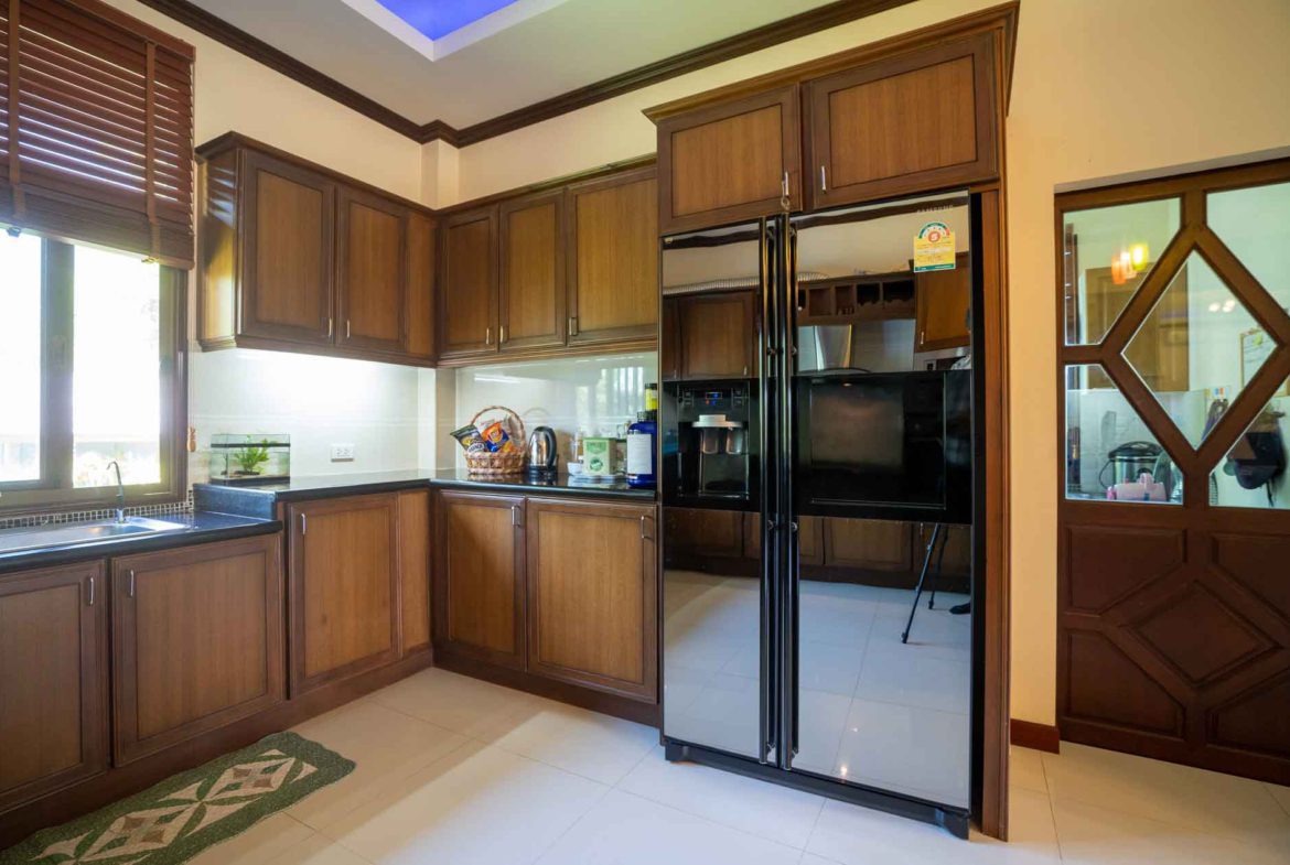 Sanpakwan 4 Bedroom Bunaglow