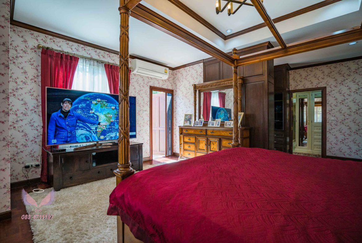 Beautiful 4 Bedroom Luxury Family Home - Chiang Mai