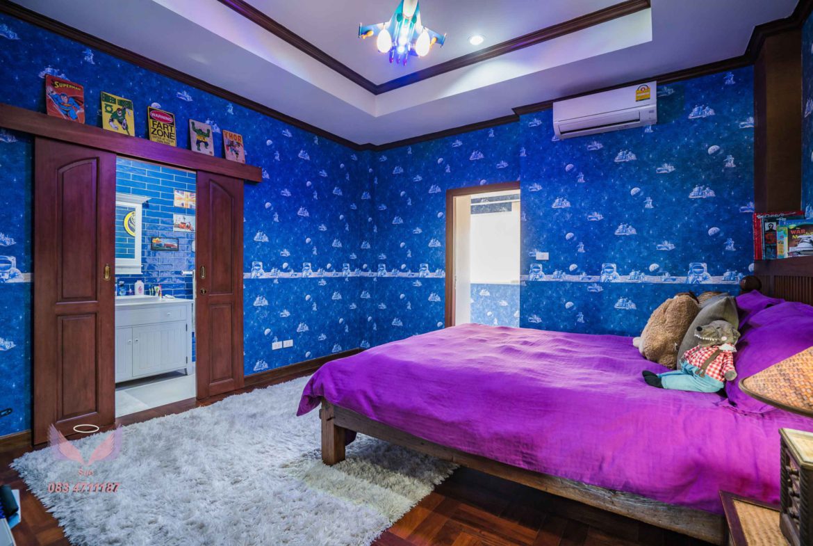 Beautiful 4 Bedroom Luxury Family Home - Chiang Mai