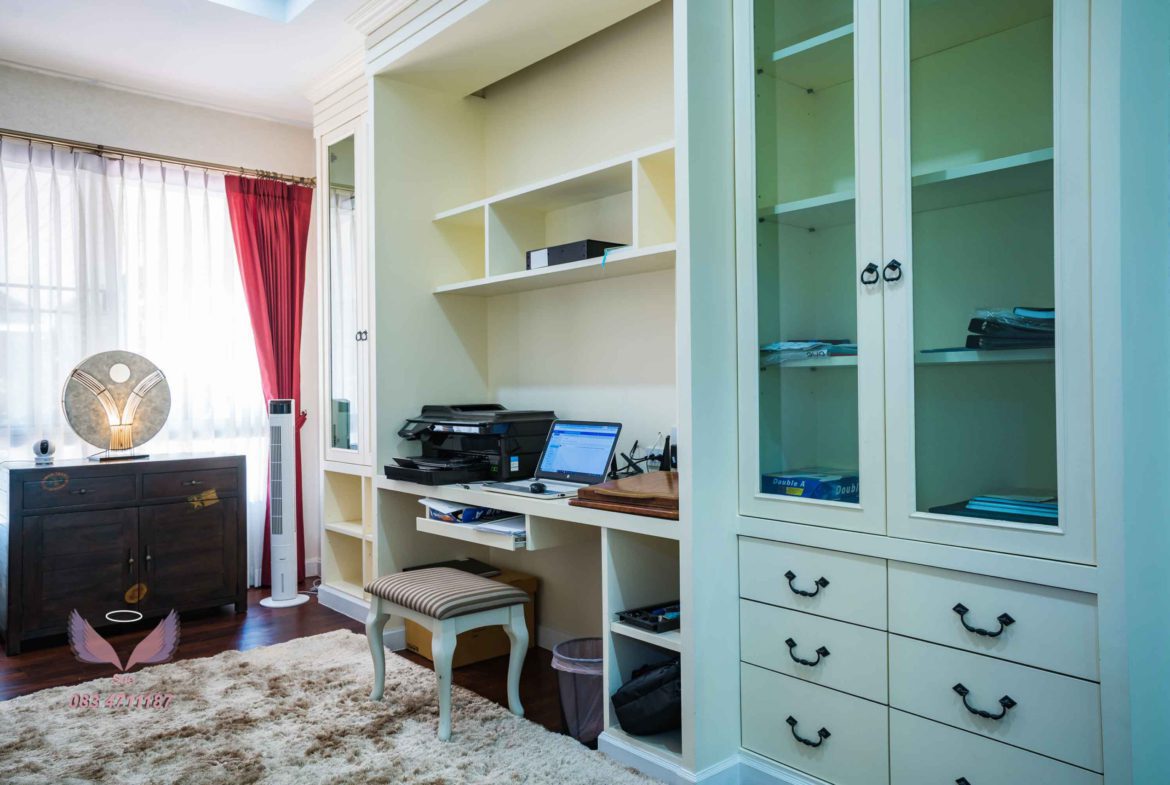 Beautiful 4 Bedroom Luxury Family Home - Chiang Mai