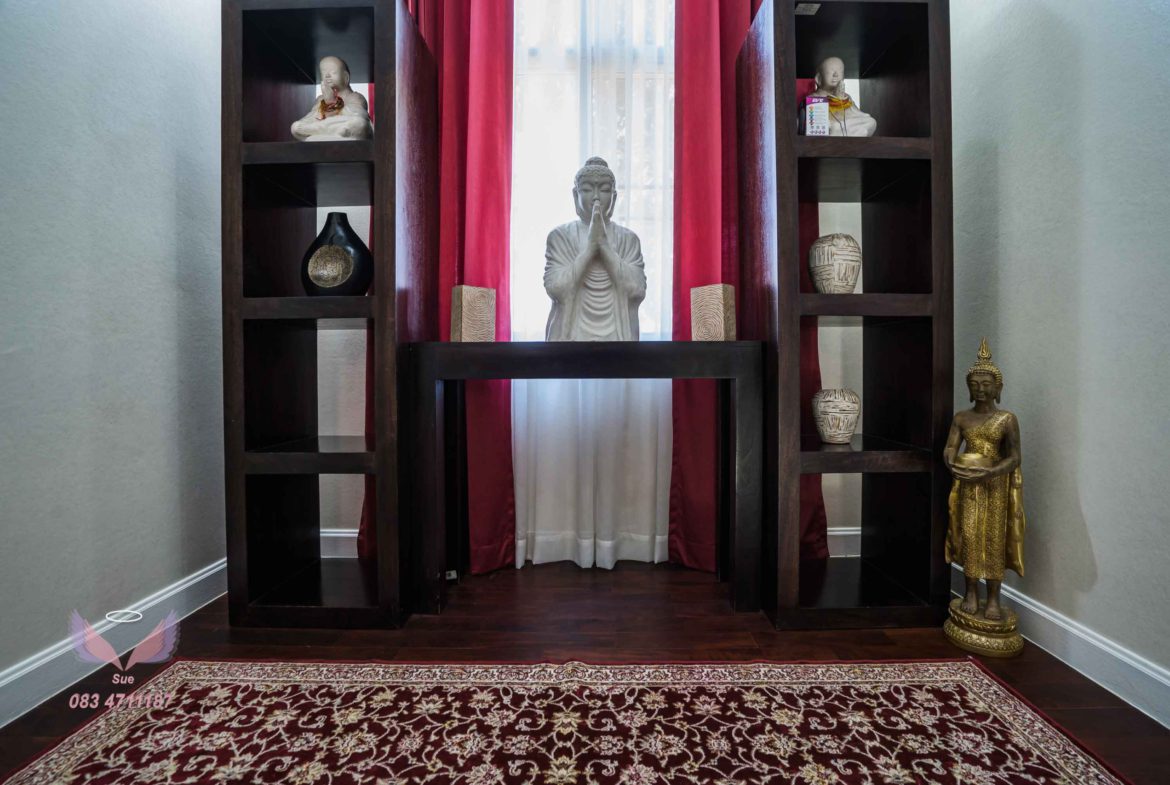 Beautiful 4 Bedroom Luxury Family Home - Chiang Mai