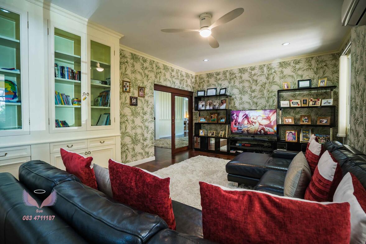 Beautiful 4 Bedroom Luxury Family Home - Chiang Mai