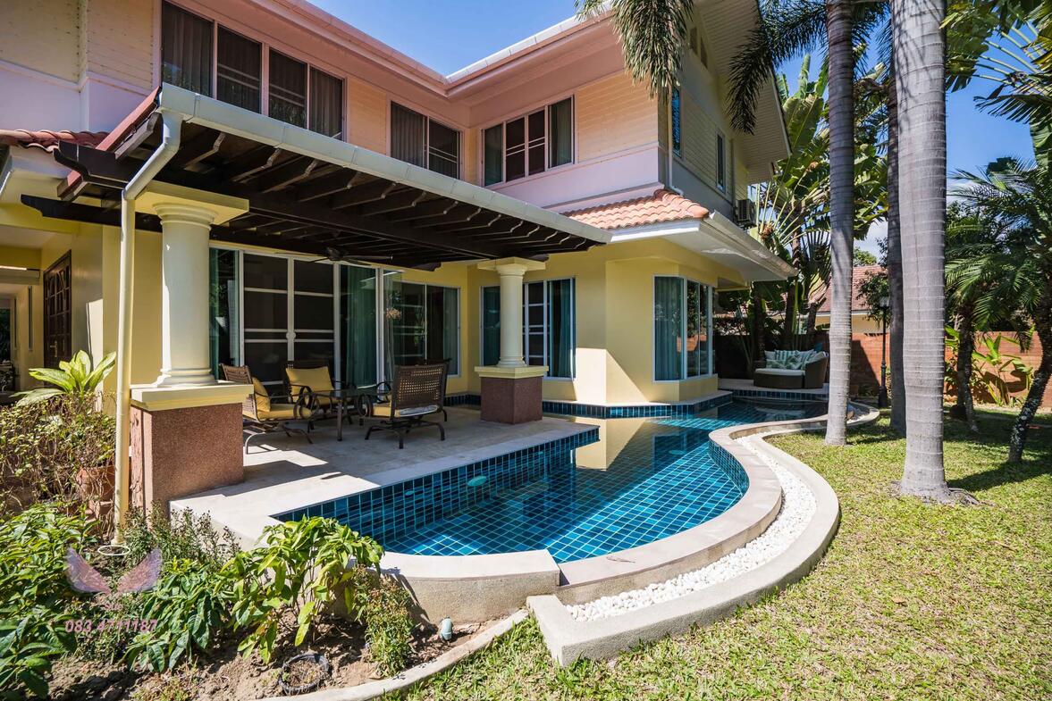 Beautiful 4 Bedroom Luxury Family Home - Chiang Mai