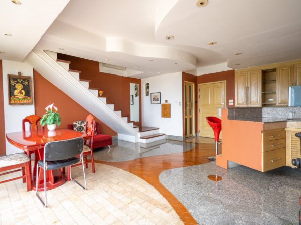Fantastic Value Penthouse, Stunning Views, Ready To Renovate