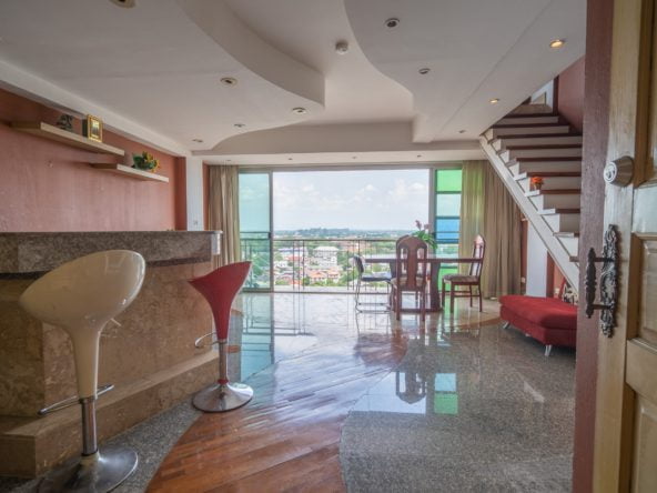Fantastic Value Penthouse, Stunning Views, Ready To Renovate