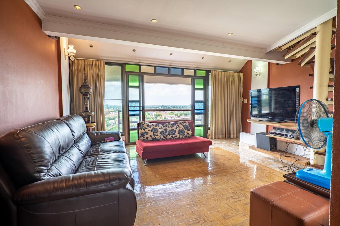 Fantastic Value Penthouse, Stunning Views, Ready To Renovate