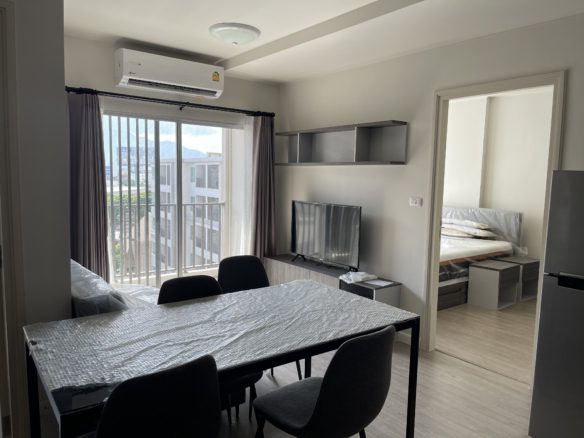 Brand New DCondo Rin 2 Bedrooms 2 Bathrooms Swim Pool View next to Central Festival