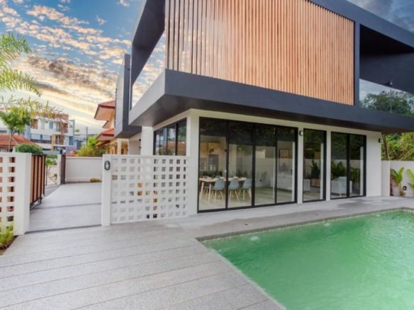 Brand New Modern Luxury Pool Villa 3-storey near Lanna International School and Kad Farang Village