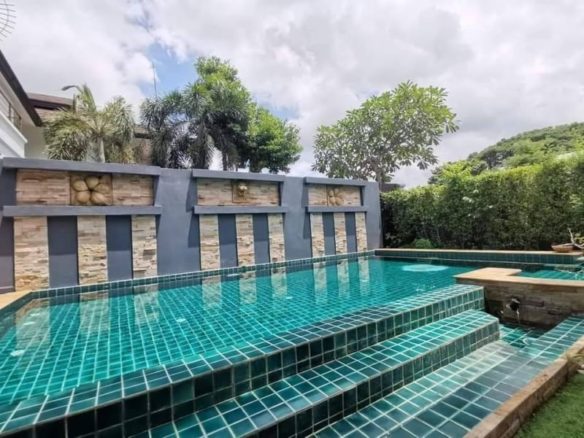 A Cozy Family Pool House Located In The Gated Community Near Big C Mae Hia & Rachapruek Royal Park only 15 minutes drive to the City Centre
