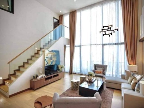 Luxurious Penthouse 2 Bedrooms Condo with stunning view of the city located in the town near Chiang Mai Night Bazaar