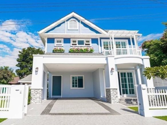 Brand New Modern Vintage Luxury Pool House 2-Storey near Meechock Plaza Only 10 Minutes to City Centre